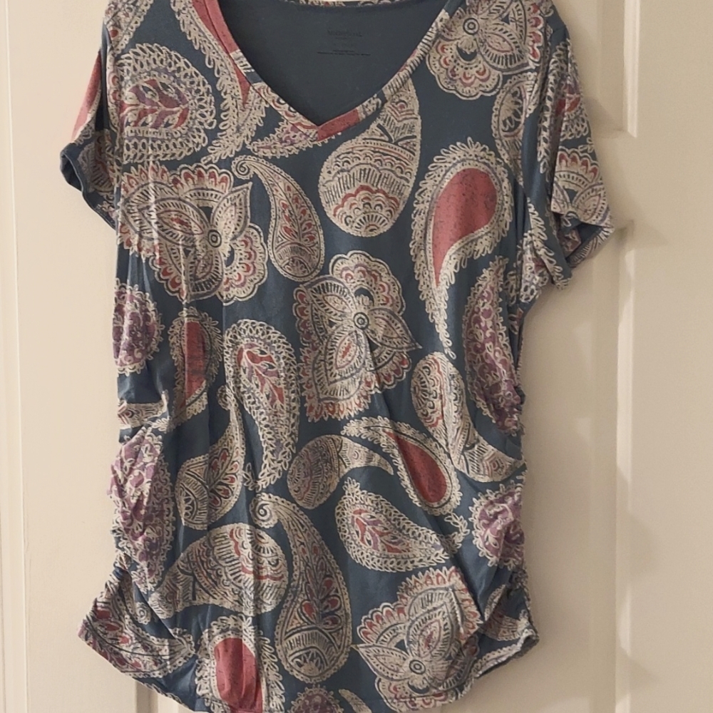 Motherhood Maternity paisley t shirt